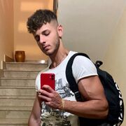  ,   Kevin, 22 ,   ,   