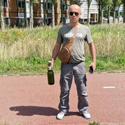  ,   Lasha, 42 ,   ,   