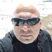  ,  Alex, 44