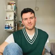  ,  Artur, 33
