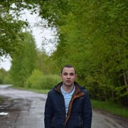  ,  Viktor, 33