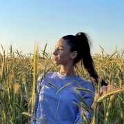  ,  Tanya, 32