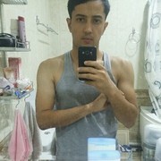  ,  Bekzod, 35
