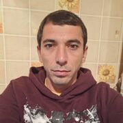  ,  Eugeniu, 32