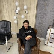  ,   Artyom, 32 ,   ,   