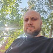  ,  Slavik, 33