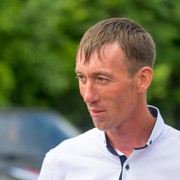  ,  Denis, 40