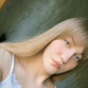  ,  Alina, 26