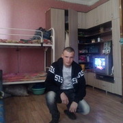  ,  Xander, 32