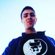  ,   Viktor, 29 ,   