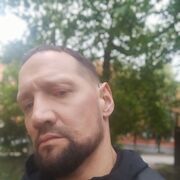  ,   Maxim, 44 ,   ,   , c , 