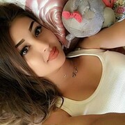  ,  Shoxida, 24
