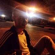  ,  Artem, 32