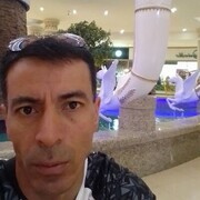  ,  Maksim, 42
