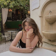  ,   Mia, 27 ,   , 