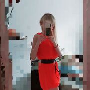  ,   Mia, 34 ,  