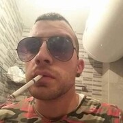 ,  Uriqn, 33