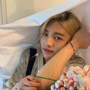  ,   Huynjin, 24 ,   