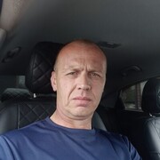  ,   Maksim, 46 ,  