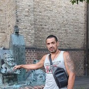  ,   David, 44 ,   ,   