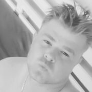  ,  Andrii, 32