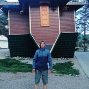  ,  Bek, 24