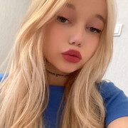  ,   Julia, 21 ,   ,   