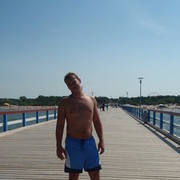 ,  denis, 40