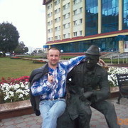  ,   Alexs, 44 ,  