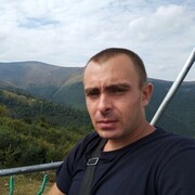  ,  Kiril, 36