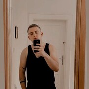  Chomutov,   Vadym, 22 ,   ,   , c 