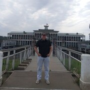  ,   Ilya, 32 ,   c 