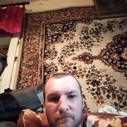  ,  Wiktor, 40