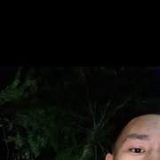  ,  Ikrom, 32