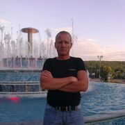  ,  Nik, 53