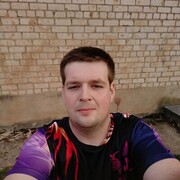  ,   Viktor, 29 ,     