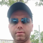  ,   Andrei, 40 ,   ,   