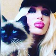 � � ���� !)