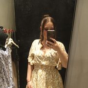  ,   Julia, 19 ,   ,   , 