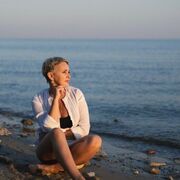  ,   Marina, 52 ,     , c 