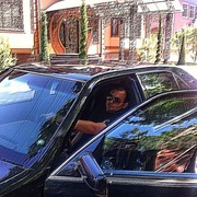 ����� ����