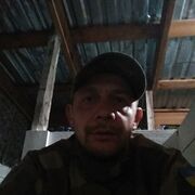  ,  Alex, 40