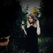  ,   Victoria, 28 ,   ,   