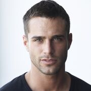  ,  LuytNik, 42