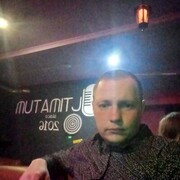  ,   Egor, 33 ,   