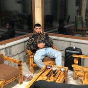  ,  Gagik, 21