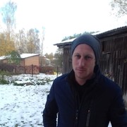  ,  Viktor, 37