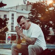  ,  Vova, 32