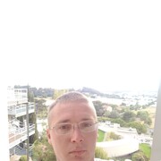  ,  Denis, 32