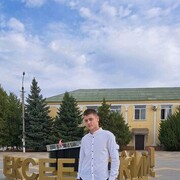  ,  Zhenya, 21